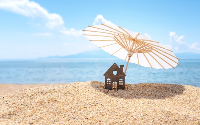 protégez votre maison pendant vos vacances avec notre assurance habitation adaptée. bénéficiez d'une couverture complète contre les risques tels que le vol, les dégâts des eaux et les incendies, pour partir l'esprit tranquille. découvrez nos offres compétitives et assurez-vous que votre bien est en sécurité, même lorsque vous êtes loin.